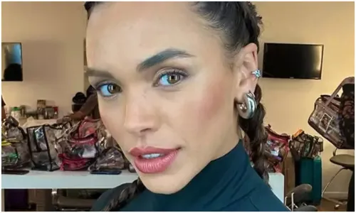 
				
					Atriz de 'Dona de Mim' revela ter sido estuprada por ex-colega: 'Medo'
				
				