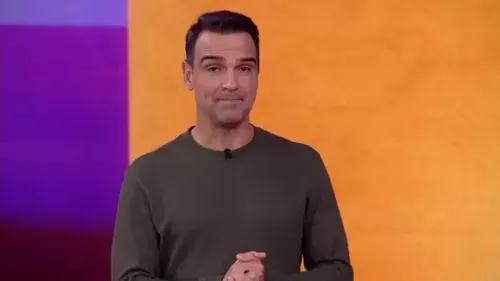 
					BBB 26: Tadeu Schmidt revela reação do elenco ao entrar na casa; VÍDEO
				
				