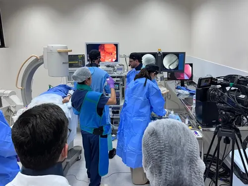 
					Bahia recebe maior mutirão de exames e cirurgias da história do SUS
				
				