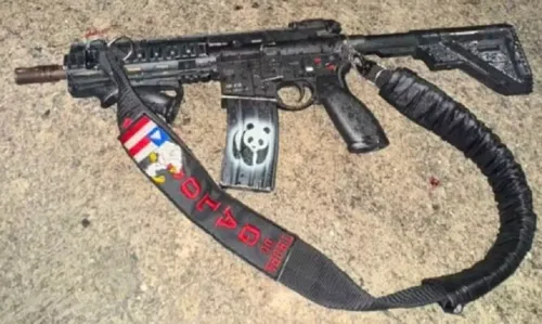 
					Bahia tem pelo menos 2 mortos e 4 presos em megaoperação no Rio
				
				