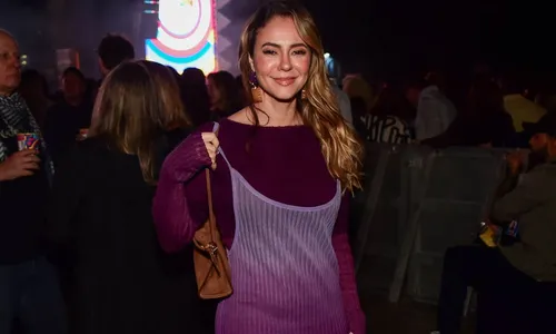 
					Bella Campos, Paolla e mais: elenco de Vale Tudo curte festival no RJ
				
				