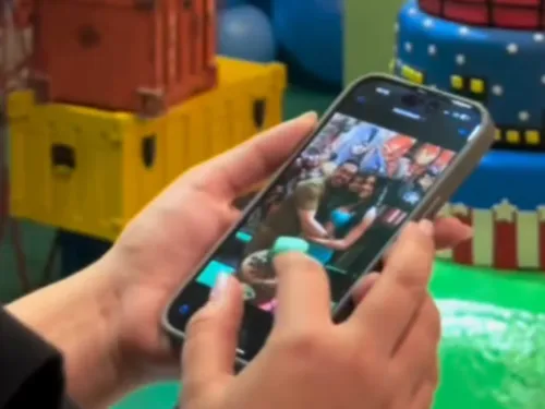 
					Belo é flagrado em momento raro com Rayane Figliuzzi e enteado; veja
				
				