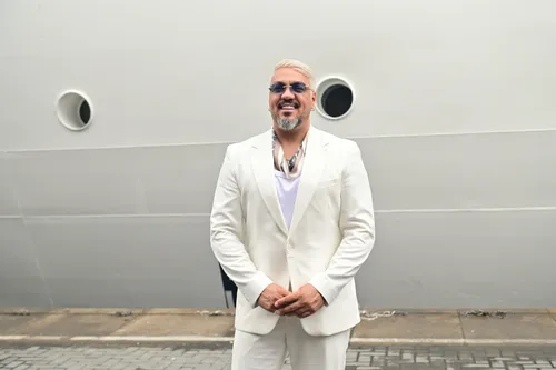 
					Belo 'ignora' Misael e surge com visual completamente diferente
				
				