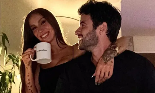 
					Bianca Boca Rosa anuncia fim de namoro com atitude diferentona; veja
				
				