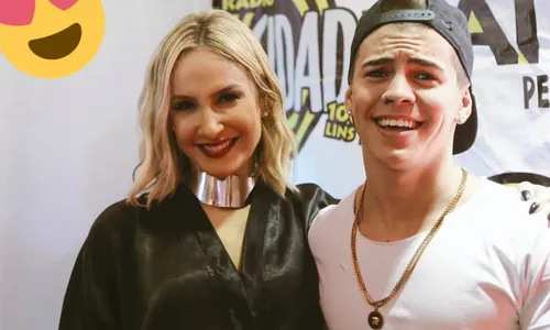 
					Biel vai às lágrimas ao defender Claudia Leitte de críticas: 'Dó'
				
				