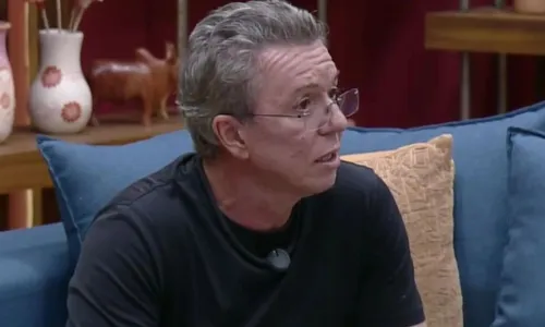 
					Boninho expõe raiva de Silvio Santos antes de ir para o SBT: 'P*to'
				
				