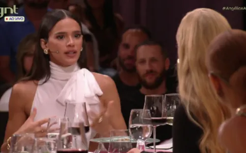 
					Bruna Marquezine expõe mal-entendido com Angélica e invertida de Xuxa
				
				