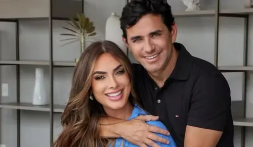 
					Bruxa solta: os casais famosos que se separaram em 2025
				
				