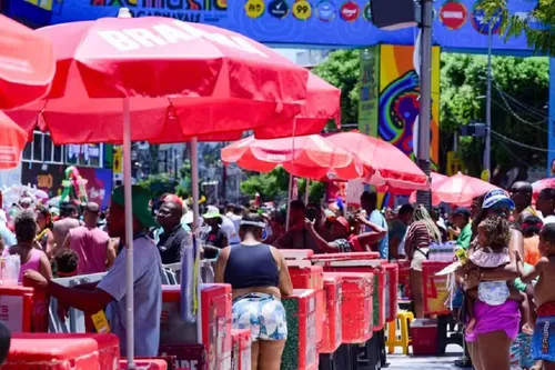 
					Cadastramento de ambulantes para festas de Salvador vai até quinta
				
				