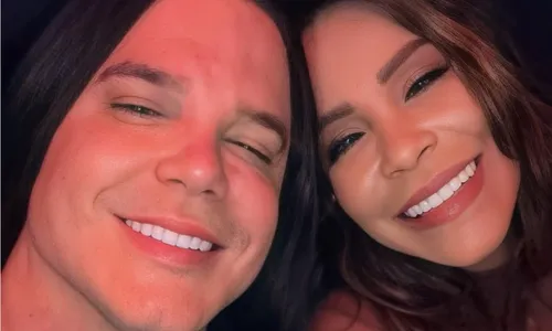 
					Calcinha Preta: Bell Oliver 'briga' por Silvânia Aquino e manda recado
				
				