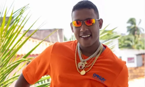 
					Cantor 7Kssio sofre grave acidente de moto e é internado em Salvador
				
				