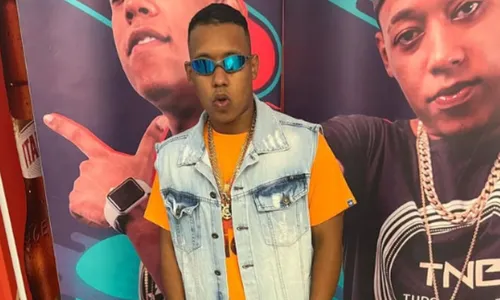 
					Cantor 7Kssio sofre grave acidente de moto e é internado em Salvador
				
				
