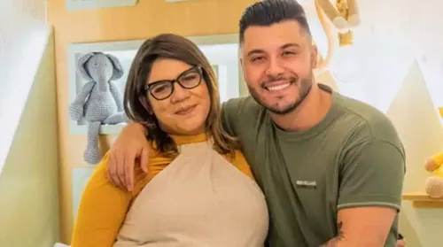 
					Cantor expõe mãe de Marília e revela motivo do término com Murilo Huff
				
				
