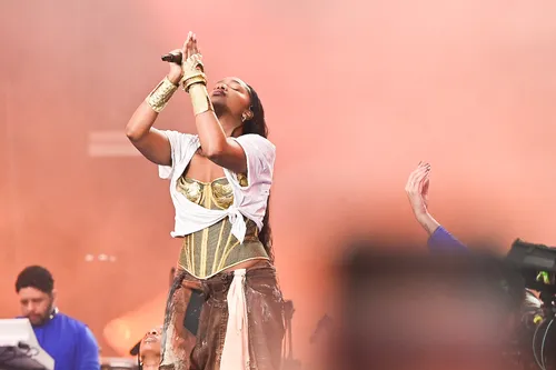 
					Cariúcha detona IZA após 'lição' no The Town e cita hipocrisia
				
				