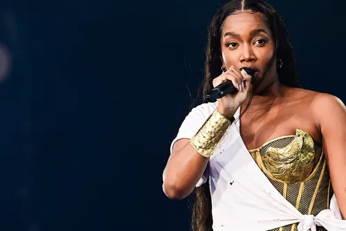 
					Cariúcha detona IZA após 'lição' no The Town e cita hipocrisia
				
				