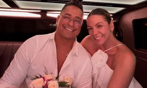 
					Carla Perez emociona com homenagem ao pai em aniversário; FOTOS
				
				