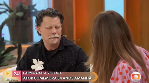 
					Carmo Dalla Vecchia exibe novo visual na Globo e web reage: 'Pavoroso'
				
				