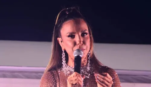 
					Carnatal 2025: trio de Saulo Fernandes quebra e cantor desabafa
				
				