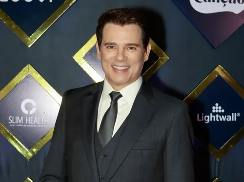 
				
					Celso Portiolli 'alfineta' filha de Silvio Santos após mudanças no SBT
				
				