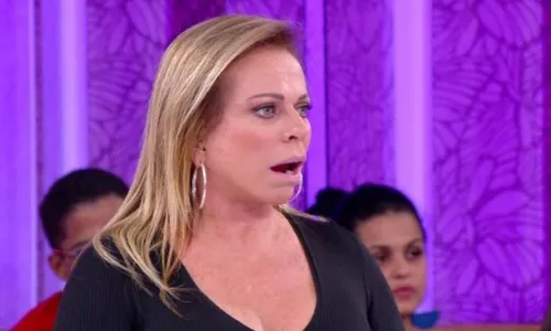 
					Christina Rocha está infeliz em retorno ao SBT; saiba motivo
				
				