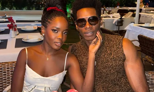 
				
					Clara Moneke exibe momento íntimo com galã de Vale Tudo e web reage
				
				