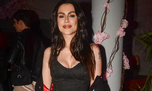 
					Cleo Pires tem revista Playboy vendida por R$ 21 mil; saiba motivo
				
				