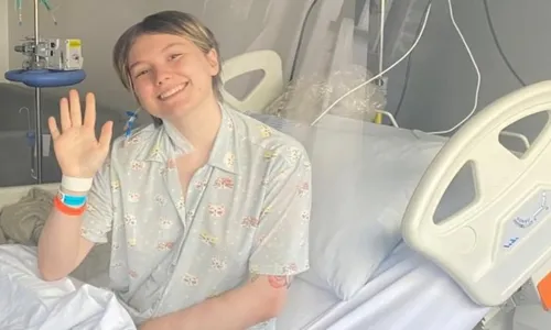 
					Com câncer, Isabel Veloso é internada na UTI e tem diagnóstico grave
				
				