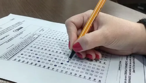 
					Confira concursos abertos na Bahia; salários podem chegar a R$ 7 mil
				
				