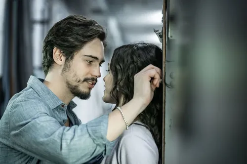 
					Conheça Danilo Mesquita, apontado como affair de Bruna Marquezine
				
				