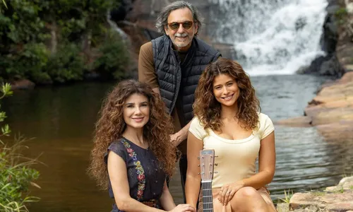 
					Coração Acelerado: Paula Fernandes relembra luta no sertanejo em papel
				
				