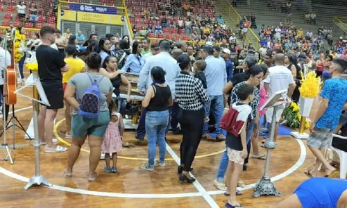 
				
					Miss baiana morta no PR é enterrada no dia em que completaria 24 anos
				
				
