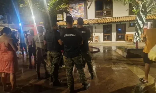 
					Criança de 3 anos morre carbonizada após incêndio em Praia do Forte
				
				