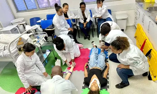 
					Curso para formar técnicos de enfermagem tem bolsas gratuitas na Bahia
				
				