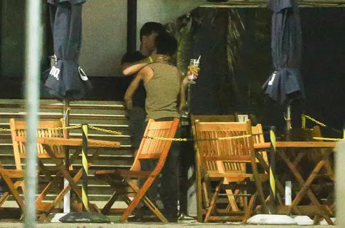 
					Dança dos Famosos: Álvaro e Lucas Leto são flagrados aos beijos; FOTOS
				
				