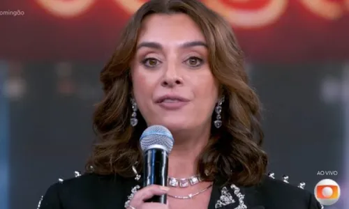 
					Catia Fonseca surpreende com novo projeto após 'flerte' com a Globo
				
				