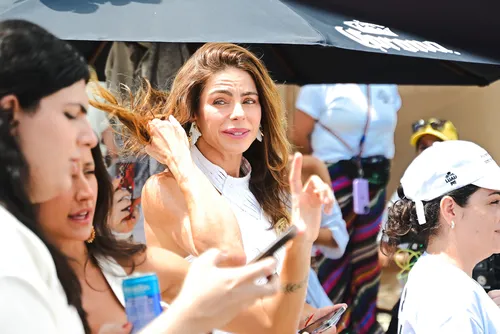 
					Daniella Cicarelli faz rara aparição ao lado de ex-VJs da MTV; FOTOS
				
				