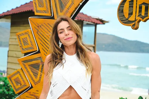 
					Daniella Cicarelli faz rara aparição ao lado de ex-VJs da MTV; FOTOS
				
				