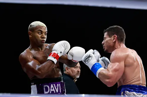 
					Sacha Bali revela condição para lutar contra Whindersson após desafio
				
				