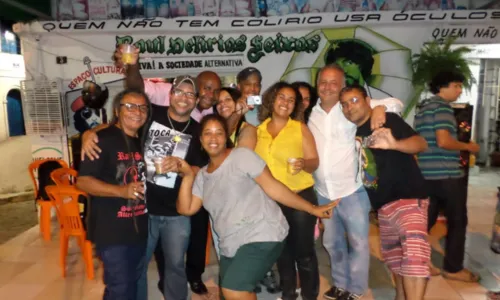 
				
					De Salvador para o mundo: conheça a história por trás do 'Toca Raul!'
				
				