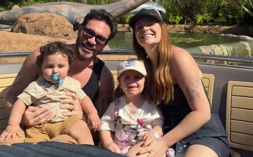 
					De febre a box quebrado: Viih Tube e Eliezer enfrentam caos em viagem
				
				