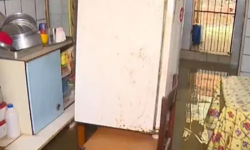 
					Desabamento e inundação: chuva deixa Salvador em estado de atenção
				
				