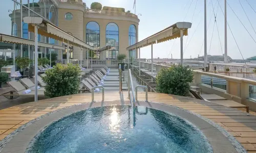 
					Diárias de R$ 100 mil: Virginia e Vini curtem hotel de 1º mundo; veja
				
				