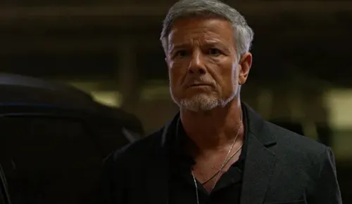 
					'Dona de Mim': Jaques toma atitude desesperada e salva Filipa de surto
				
				