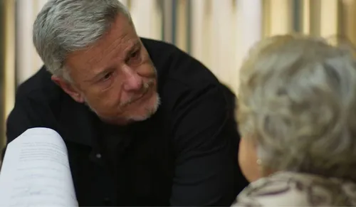   					'Dona de Mim': Jaques perde tudo após humilhação na Boaz  				  				