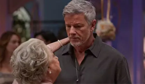 
					'Dona de Mim': Jaques arma plano sujo e consegue interditar Rosa
				
				