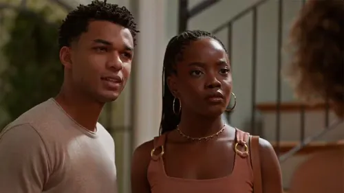 
					'Dona de Mim': Leona e Samuel humilham golpista e engatam romance
				
				