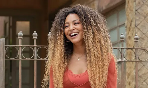 
					Dona de Mim: Leona ganha ajuda preciosa de personagem 'ressuscitada'
				
				