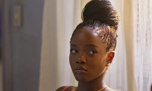 
				
					'Dona de Mim': Samuel entra em briga após armação de nova personagem
				
				