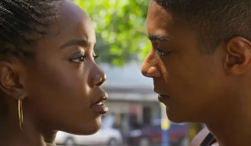 
					'Dona de Mim': Leona surpreende Samuel e assume paixão do passado
				
				