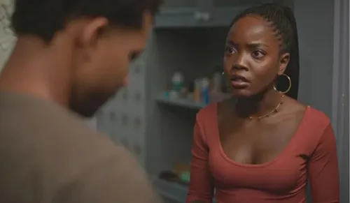 
					Dona de Mim: Samuel leva golpe ao ver cena 'insensível' de Leona na TV
				
				